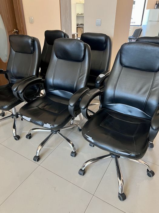 Офис мебели втора ръка