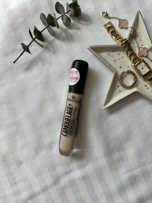 Консилер для лица Essence в оттенке 10 Light Ivory