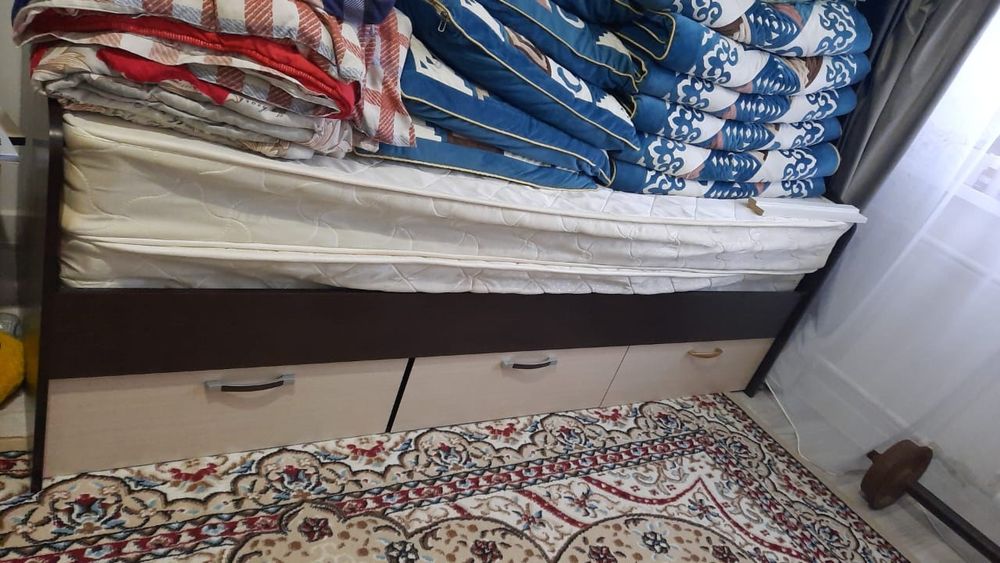 Кровать буу!1спалька