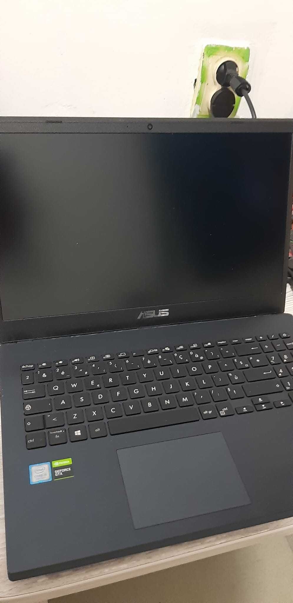 Laptop ASUS X571GT