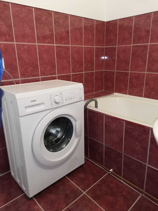 Central, dau in chirie garsoniera mobilata