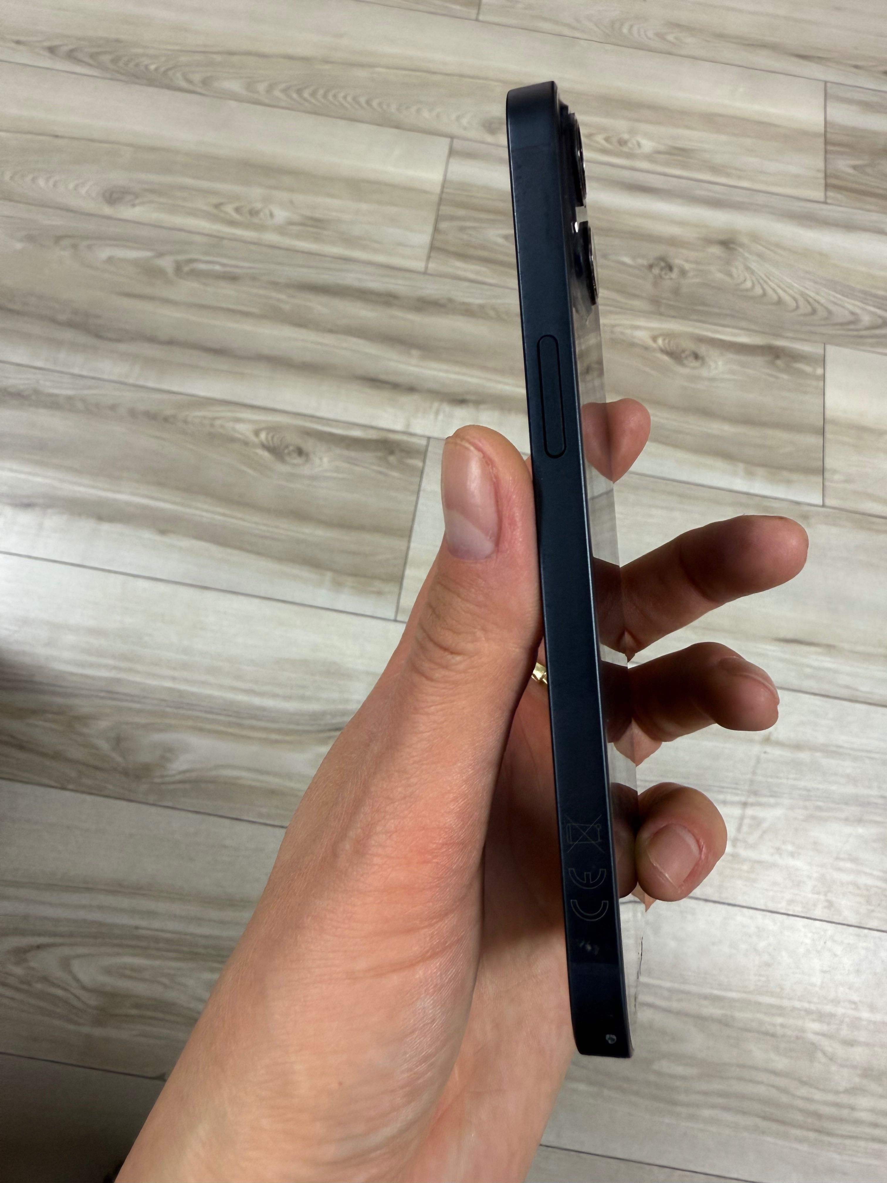 iPhone 13 / 128 GB