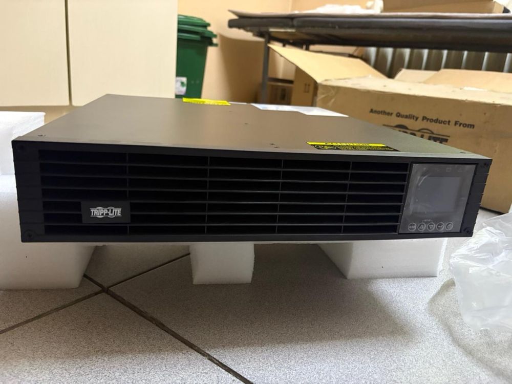 ИБП, Tripp Lite, SUINT2200LCD2U, 2200VA