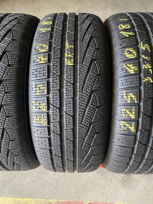 Anvelope iarna 225/40/18 Pirelli Sottozero 2 RFT 225 40 18 R18