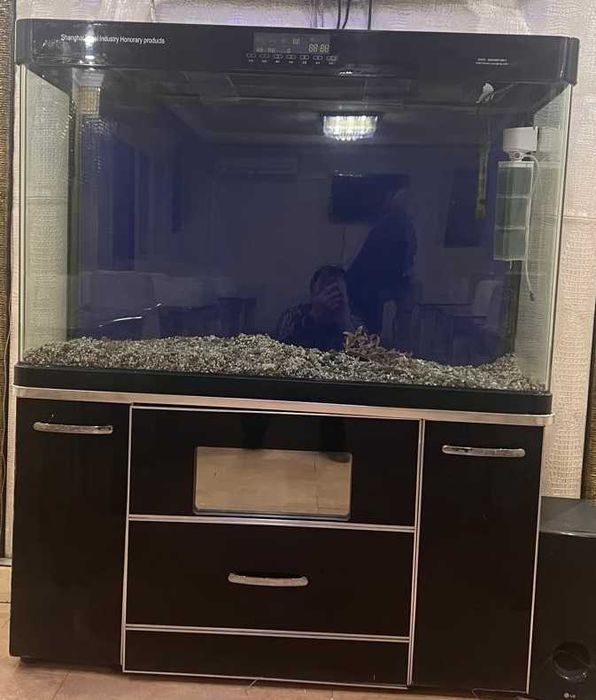 Продам аквариум с тумбой
