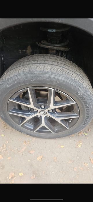 Продам резину 235/55/18 dunlop всесезонная срочно 45 тыс