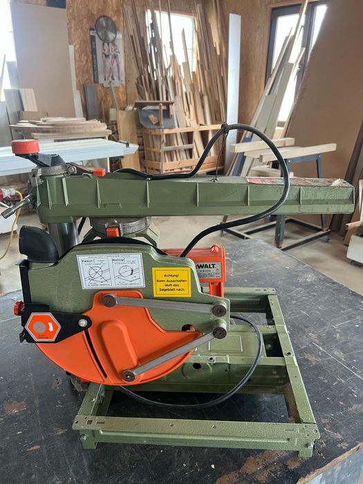 Fierăstrau Circular DeWalt