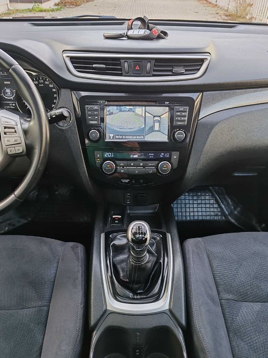 Nissan Xtrail 7Loc NaviPanoramicKeyLesGoCmr360ClimaJanteCarlig