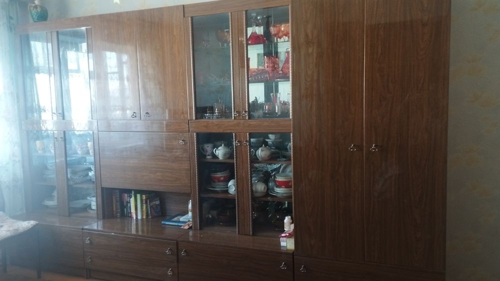 Продам стенку полированную