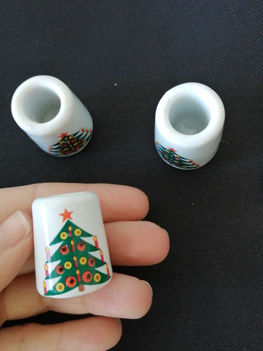 Trei suporturi mici lumanari din ceramica Craciun pictati vintage