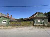 2 corpuri casa si teren generos la 15 minute de Brasov ( Purcareni)