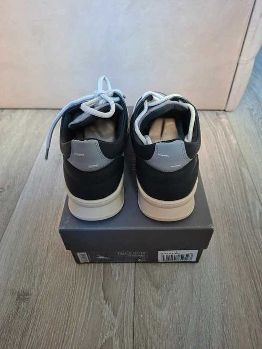 Filling Pieces Low Top Tweek