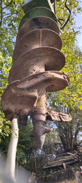 Defrișări -curatari -igienizari-imprejmuiri terenuri