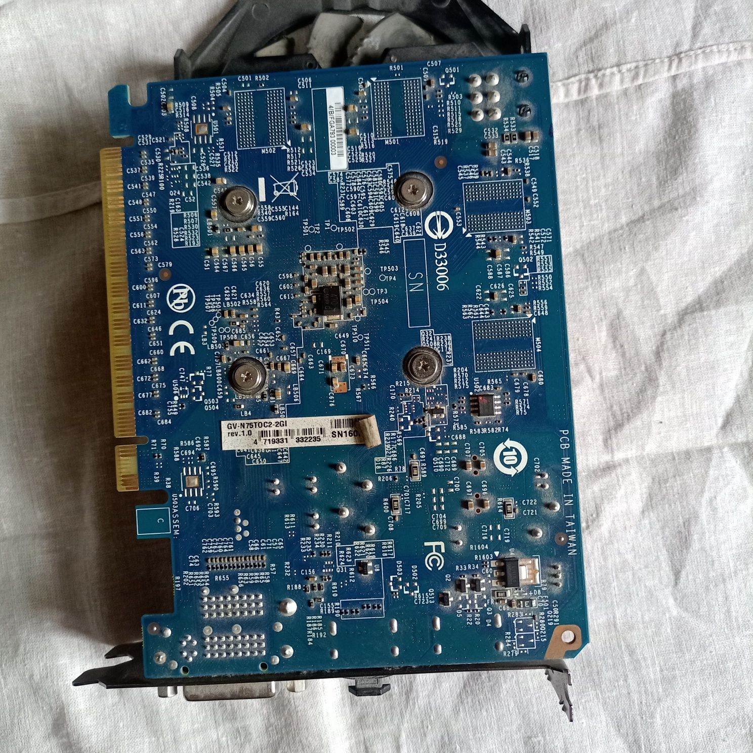 Продам видеокарту GTX 750ti.