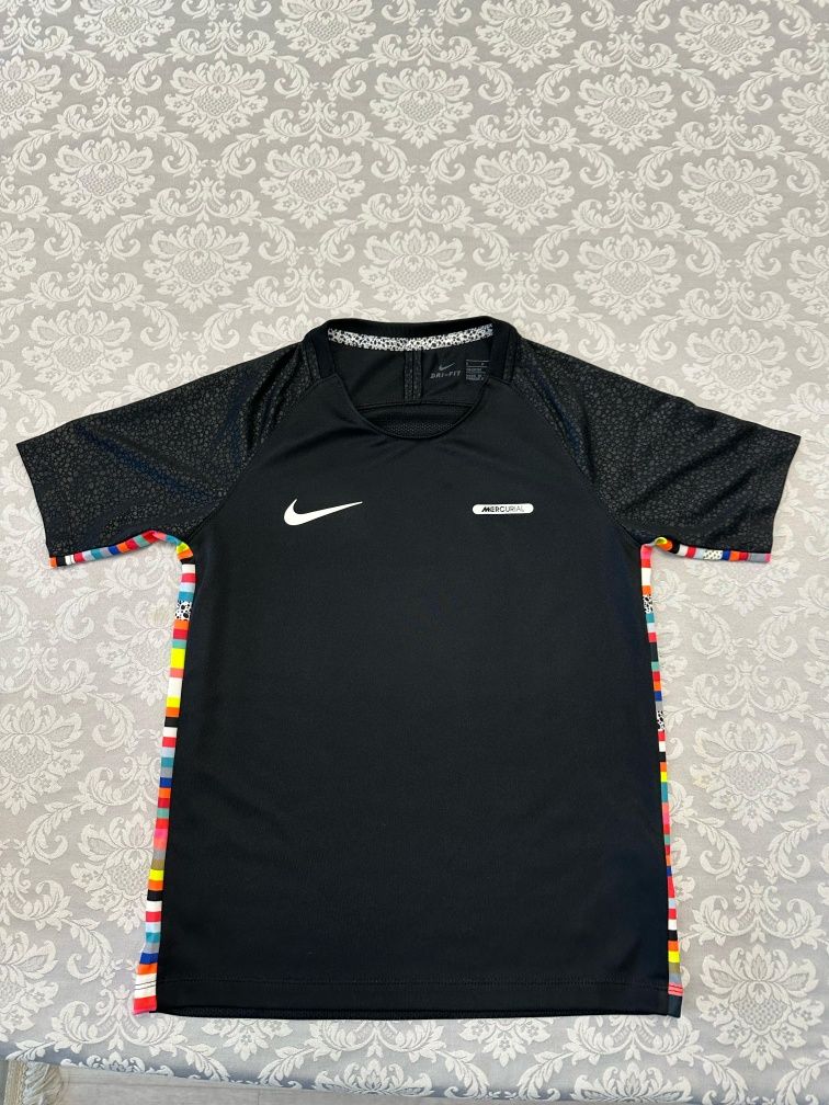 Футболка nike mercurial