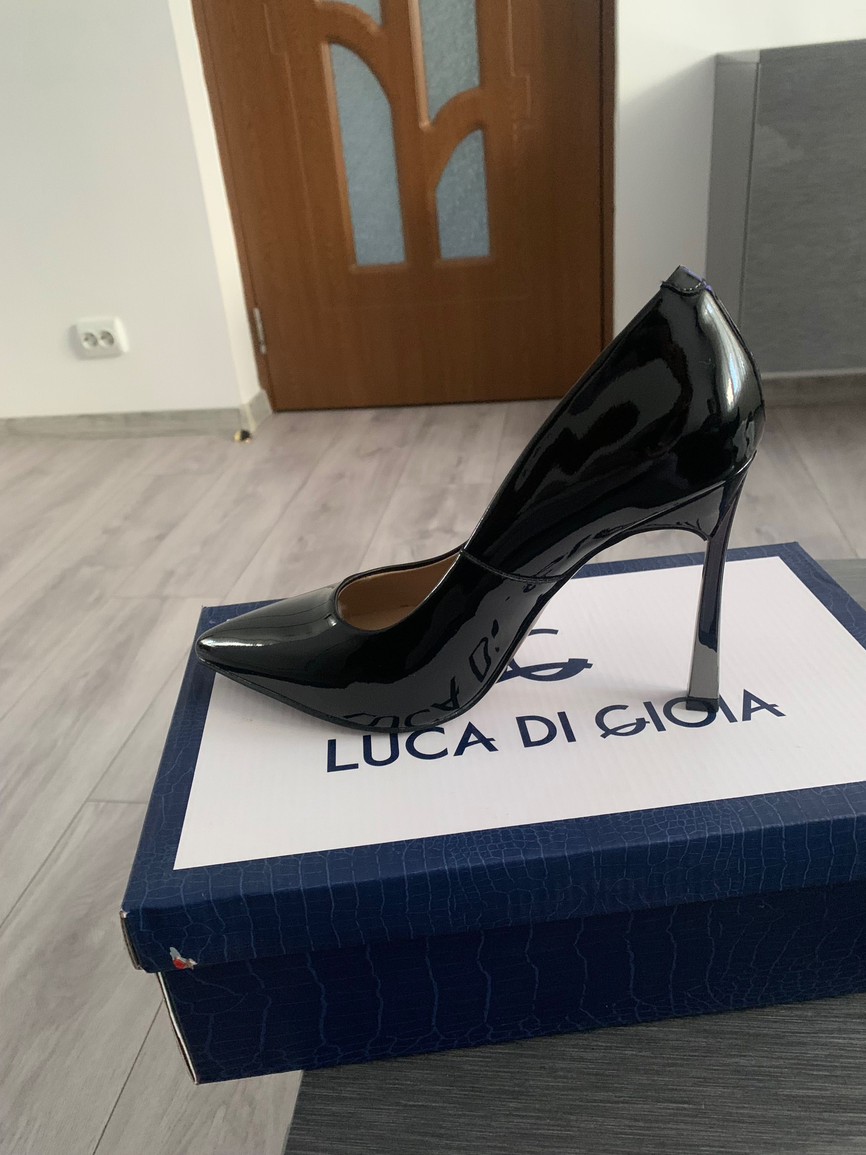 Stiletto Luca Di Gioia, Benvenutti