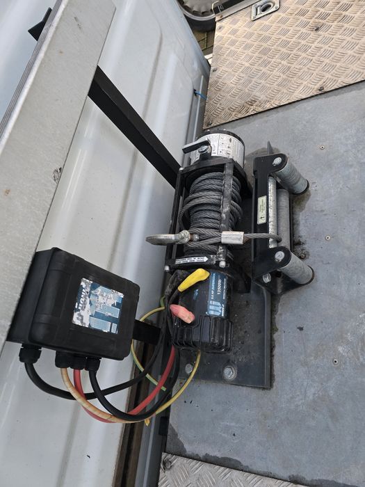 Autoplatforma Iveco automatic