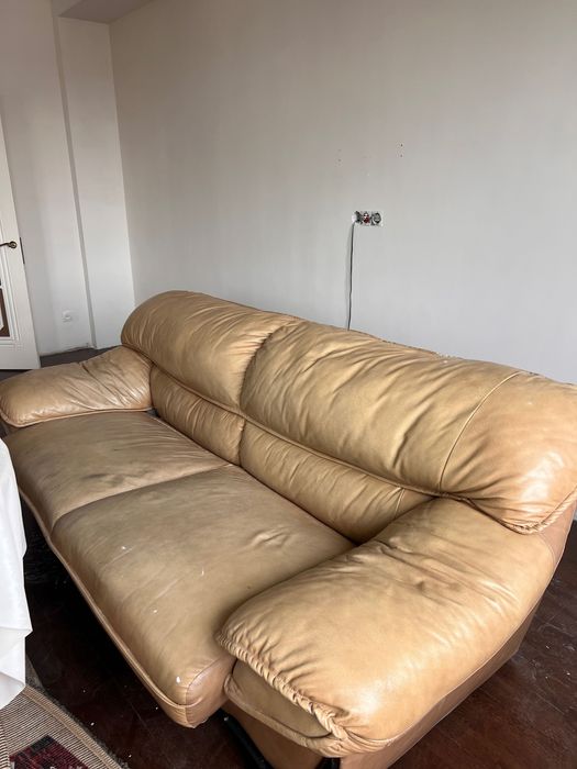 Кожанные раскладывающиеся диваны