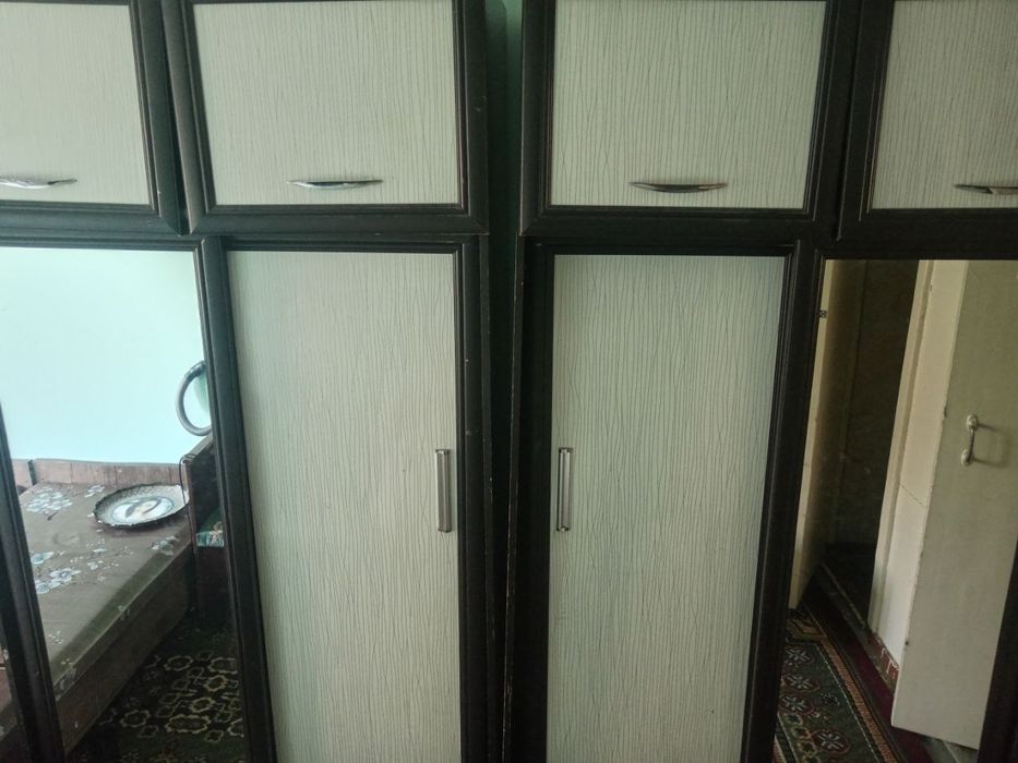 Kiyim shkaf srochni sotiladi