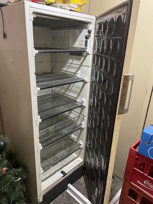 Витрина хладилна минусува