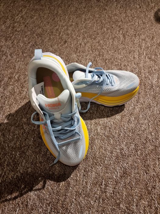 Adidasi  din uk model Hoka