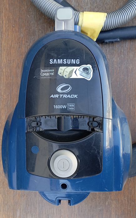 Пылесос сотилади