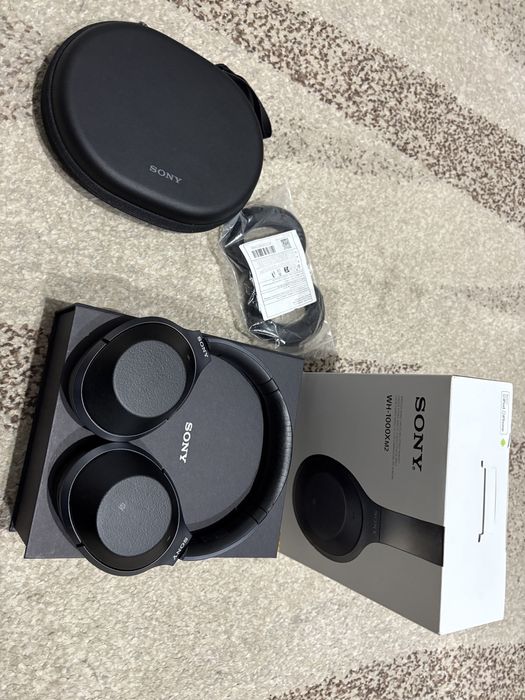Casti Sony Wh-1000XM2 pachet complet