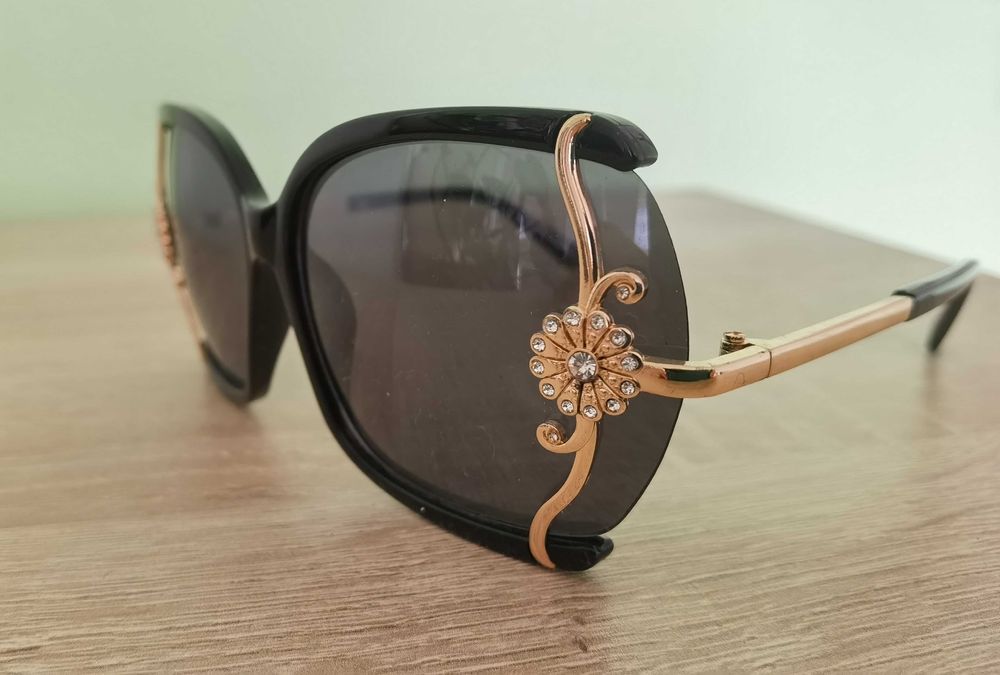 Дамски слънчеви очила