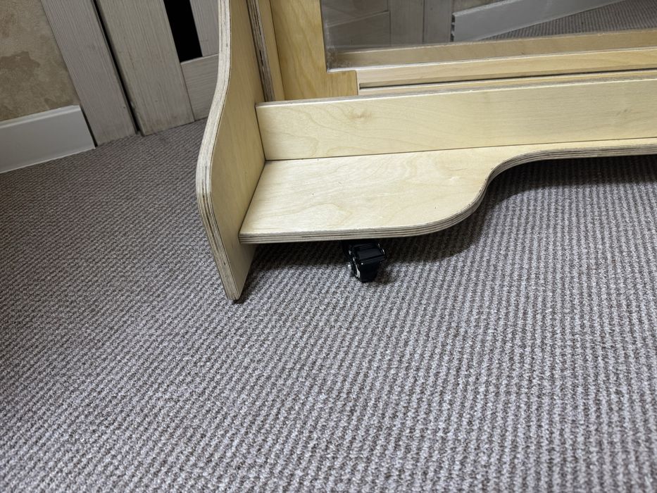 Мобильная доска монтессори для рисования