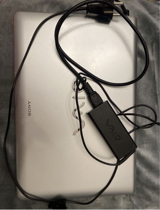 Ноутбук Sony продается