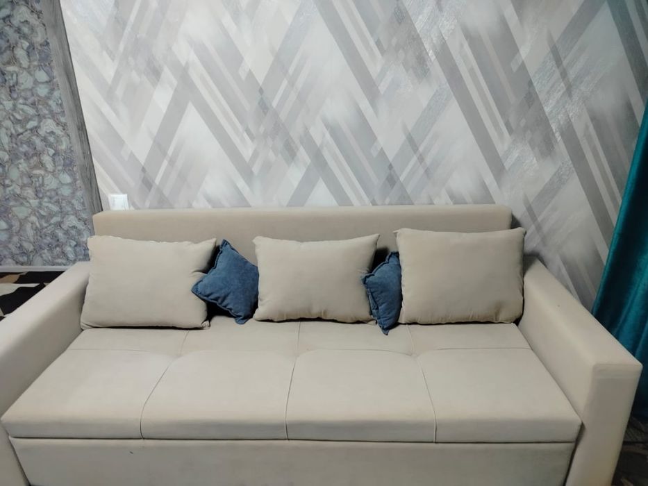 Продам диван в хорошем состоянии