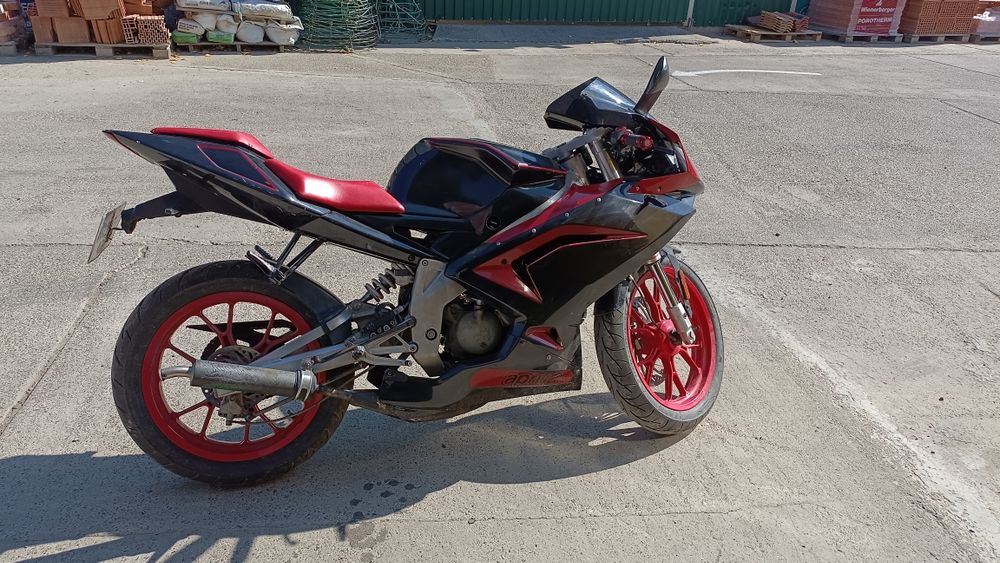 Scuter Aprilia rs 50