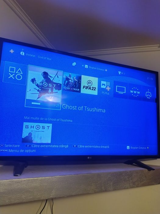 Ps 4 pro  în stare foarte buna!