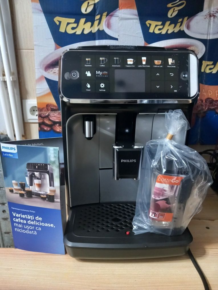 Expresor cafea Philips Latte GO 5400. Latte GO 5500. Câteva cafele.