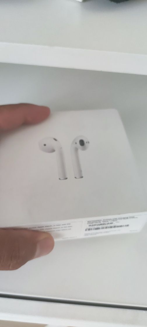 Продам кейс от airpods 2