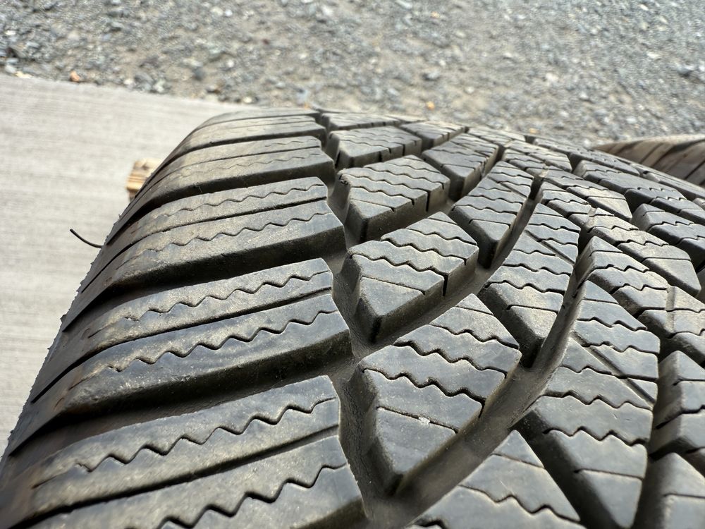 4бр. Отлични Зимни Гуми 185/55R/15 -BRIDGESTONE- DOT:0723- 6.9мм+5.7мм