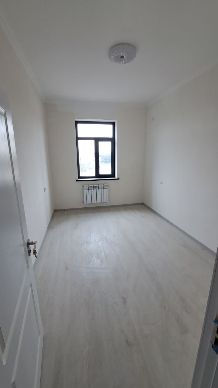 ПРОДАЁТСЯ НОВОСТРОЙКА 4х ком, 4 этаж, 9 этажного дома