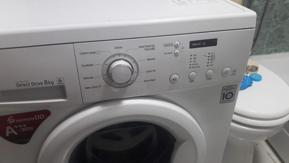 REZERVAT- mașină de spălat LG-8 Kg,Direct Drive,!! Defect electronic !