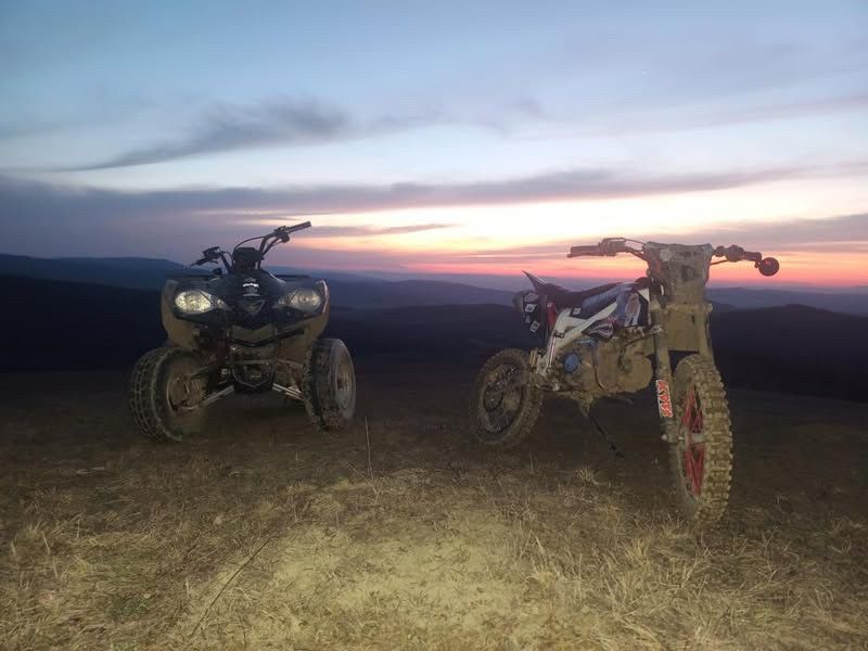 Vand atv e ton verctor 250 sau schimb