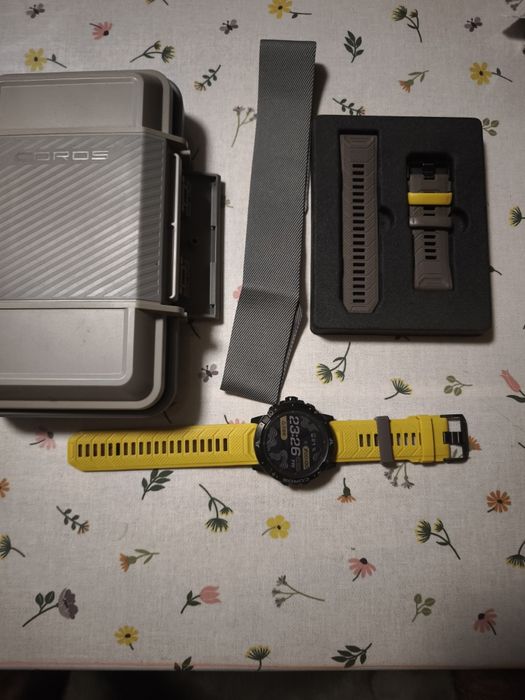 Coros Vertix 2, gps часовник