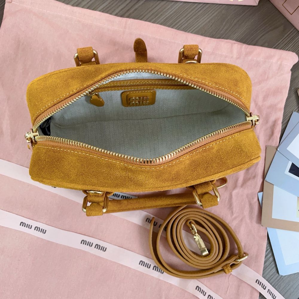 Geanta Miu Miu