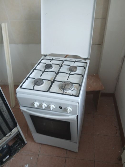Продам плиту в нормальном состояний