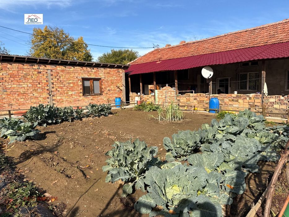 Къща в Габрово, област-с.Ряховците площ 80 цена 35000