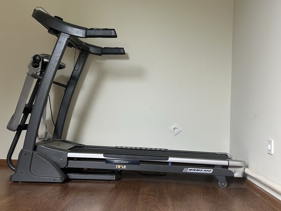 Тренажер . Беговая дорожка. Вибормассажер.