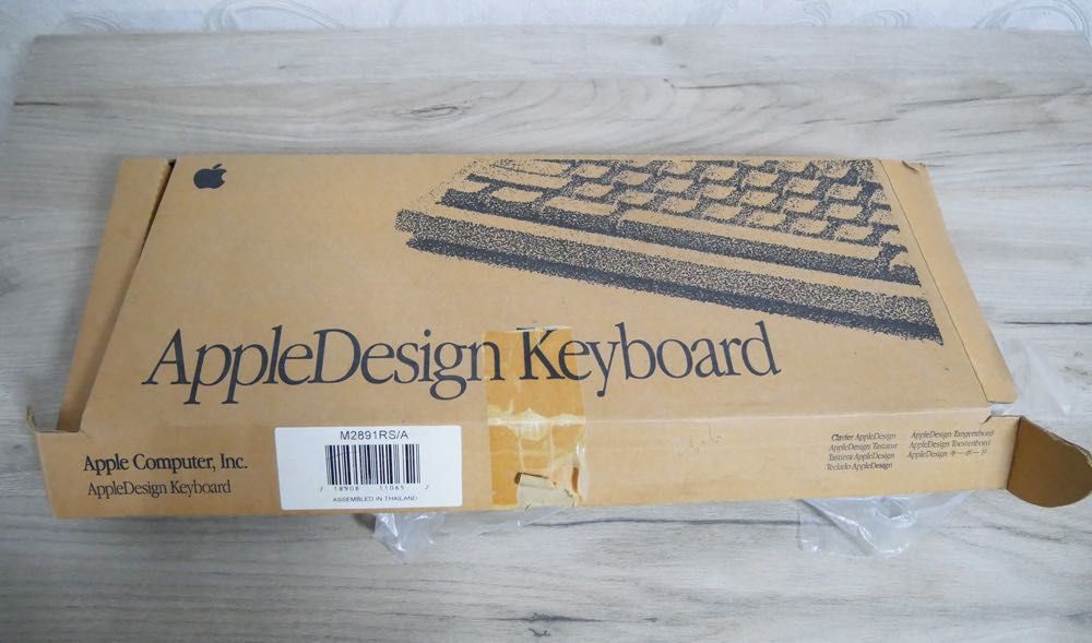 Механ. клавиатура Apple. 1994 года. Новое. Переходник в комплекте.