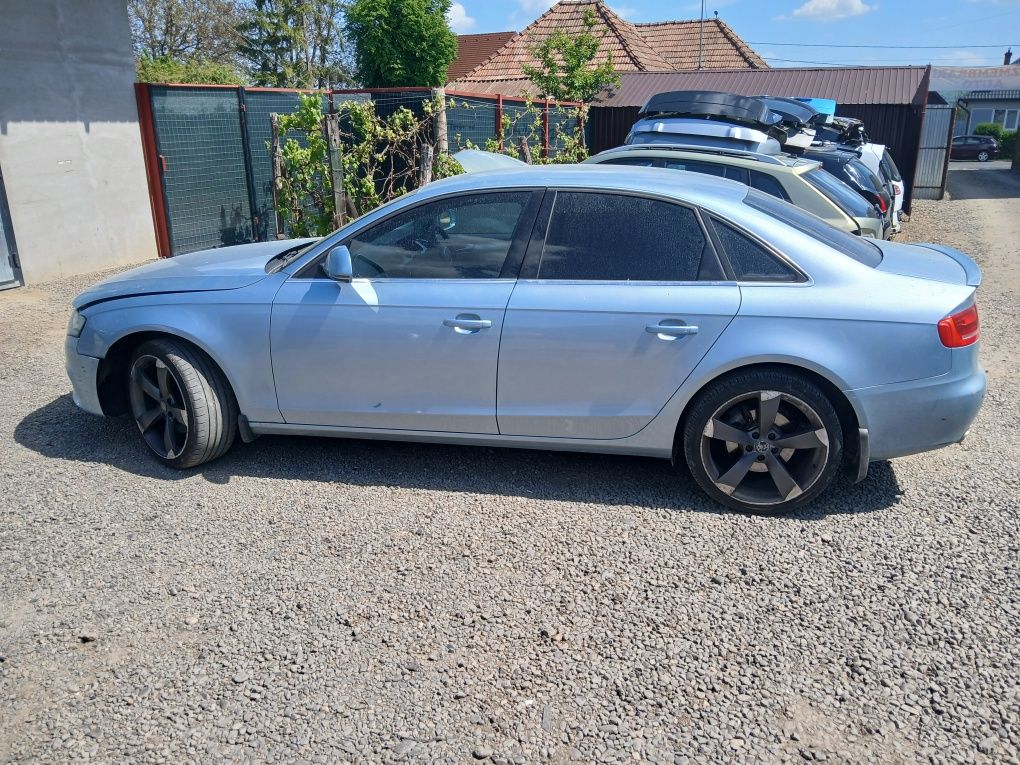 Dezmembrez Piese Audi A4 B8 din 2009