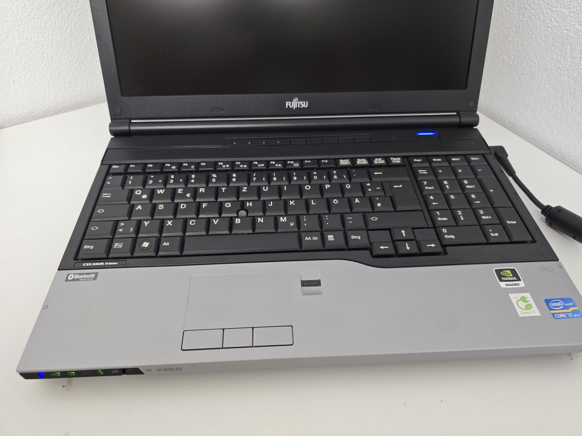 Laptop Fujitsu Celsius H720