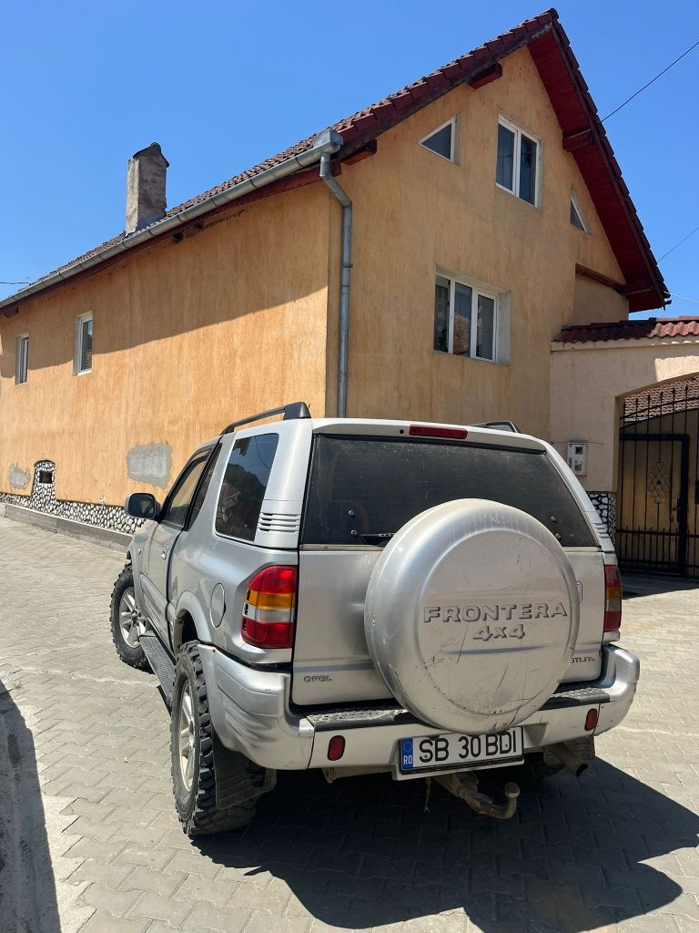 Vând opel frontera