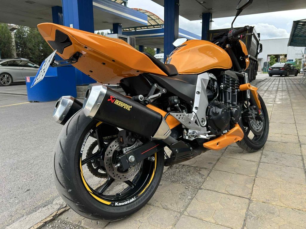 Продавам Kawasaki Z