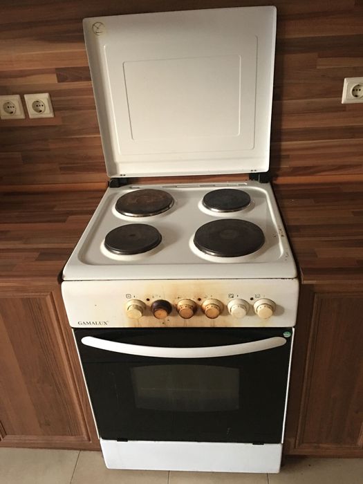 Готварска печка широка 60 см